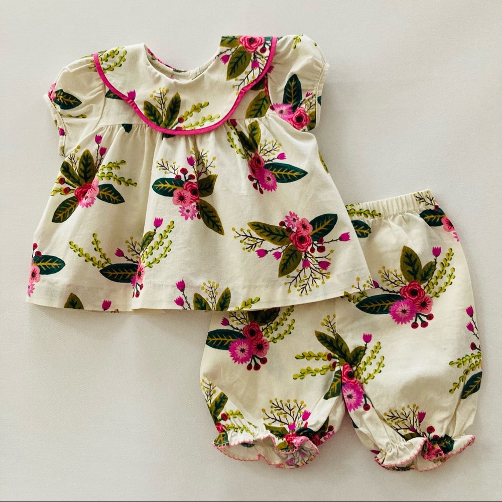Le Za Me Baby Girl 12 Months Floral Top Shorts Set Outfit